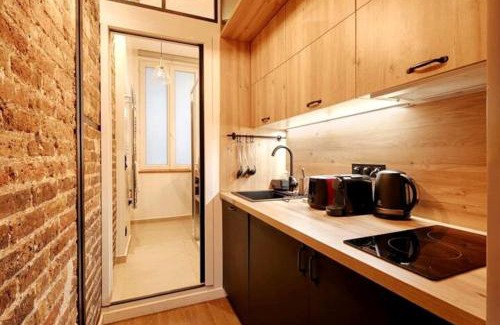 Les Amandiers Apartment | Comfortable Retreat with Air Conditioning near Père Lachaise