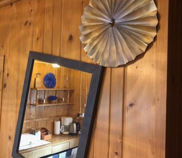 Osie House | Welcoming Tleniowo: Kid-Friendly Retreat with Kitchen Access
