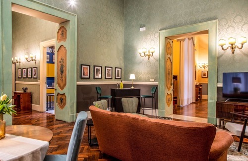 Naples City Centre Apartment | Top-Rated TLS Luxury Suite with Spa and Kitchen Amenities