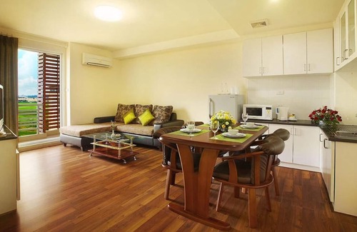 Ayutthaya Hotel | Budget-Friendly TM Land Hotel with Pool and Spa Amenities