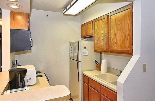 Timberline Condo | Budget-Friendly Condo with Lake View - Perfect for Families!