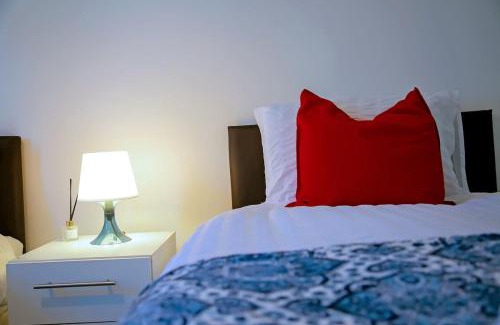 Colchester Apartment | TMS Chic 3BDR house! Colchester!