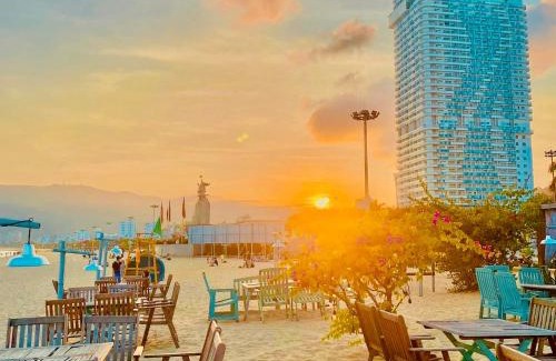 Quy Nhon Apartment | Relaxing TMS RUSTIC Beach: 4-Star Oceanfront Retreat