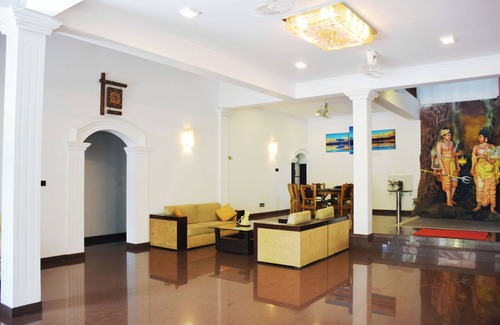 Mahiyanganaya Hotel | Warm and Inviting Atmosphere with Kitchen Amenities