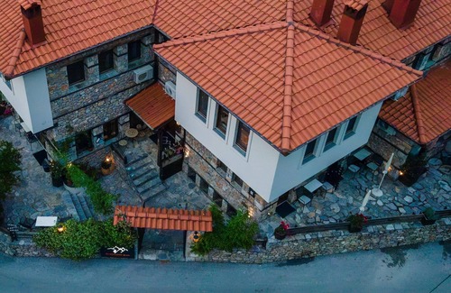 Dio-Olympos Apartment | Oceanfront Retreat at To Palio Litohoro - Guest Rated 9.8
