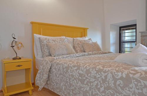 Panteleimon Apartment | Discover To Patriko Mas Guesthouse - Family-Friendly Retreat
