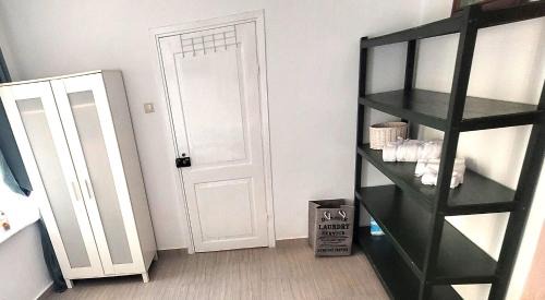 Panagia Apartment | To Ryaki: Exceptional 4-Star Retreat with Hot Tub Access
