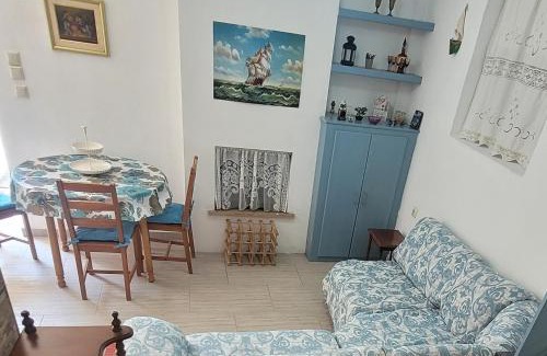 Panagia Apartment | To Ryaki: Exceptional 4-Star Retreat with Hot Tub Access