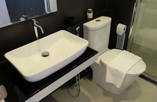 Mae Kon House | Discover To the Moon Bed and Breakfast: Guest Rated 10/10
