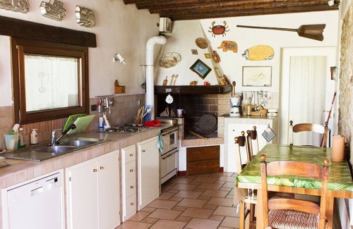 Cornoleda Apartment | Discover Italy: Family-Friendly Hotel Near Venice with WiFi