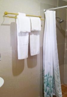 Eua Cabin | Relax at Toafa Lodge: Oceanfront Views & Family-Friendly Amenities