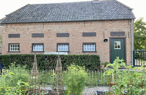 Kalkar House | Discover Tobacco Barn: Guest Rated 10/10 with Spa & Breakfast