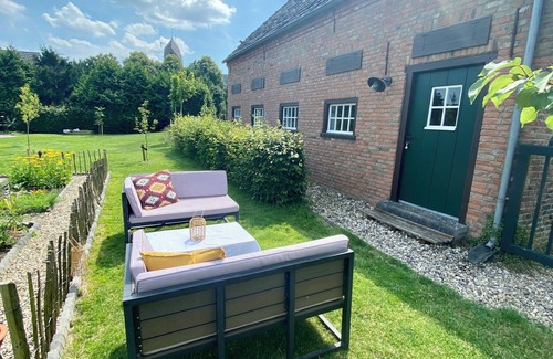 Kalkar House | Discover Tobacco Barn: Guest Rated 10/10 with Spa & Breakfast