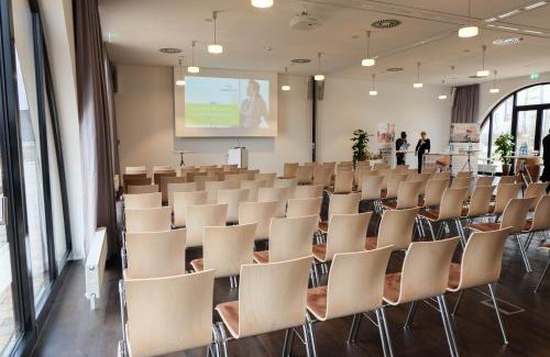 Bensheim Hotel | Discover Comfort at Tobbaccon Hotel with Kitchen Amenities