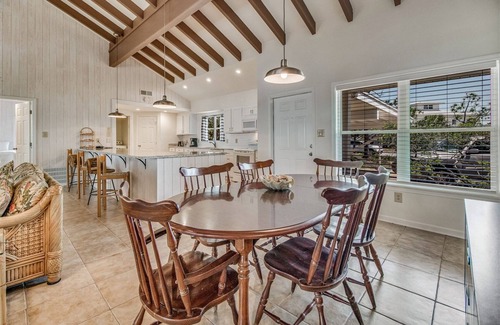 Perdido Key Coves One House | Escape to Tobin House: Hassle-Free Ocean View Getaway