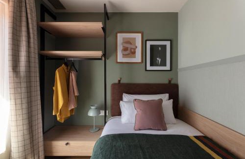El Raval Hotel | Elegant TOC Hotel Las Ramblas: Family-Friendly & Breakfast Included
