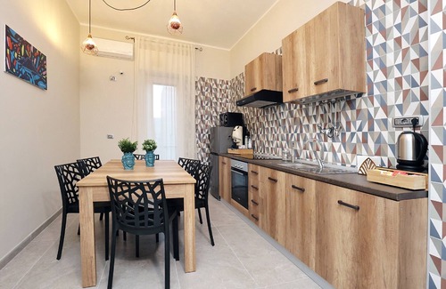 Pontecagnano House | Discover toc toc: Family-Friendly Retreat with Hot Tub