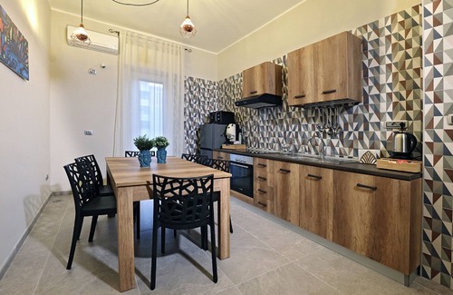 Pontecagnano House | Discover toc toc: Family-Friendly Retreat with Hot Tub