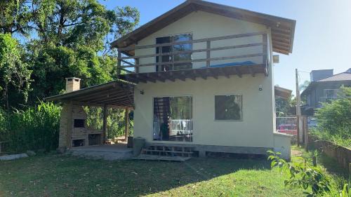 Aracatuba House | Pet-Friendly Toca do Siri with Ocean View and High Ratings