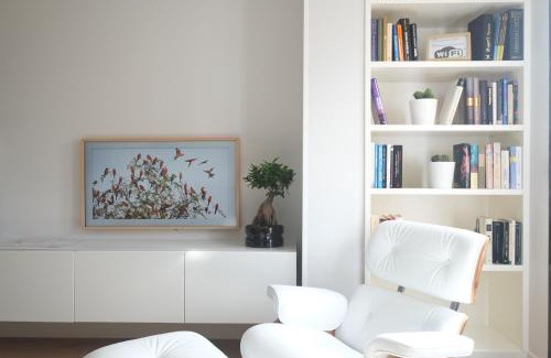 Burgos Apartment | Elegant Stay at Tocando la Catedral, 4-Star Family Retreat