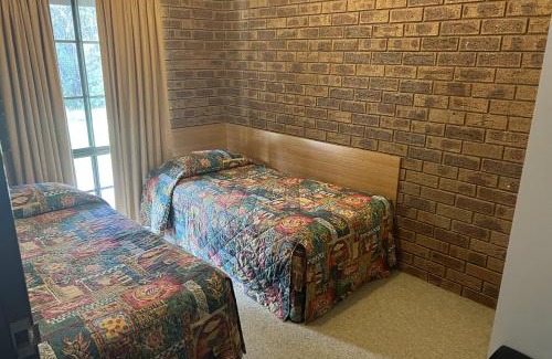 Tocumwal Hotel | Discover Comfort at Tocumwal Early Settlers Motel