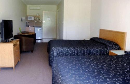Tocumwal Resort | Relax at Tocumwal Golf Resort with Pool and Family Amenities