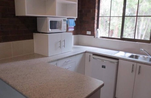 Tocumwal Hotel | Idyllic Tocumwal Golf Resort with Pool and Breakfast Options