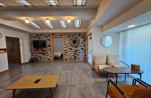 Downtown House | Pet-Friendly Retreat at Today Jeju Yongdam - Rated 9.4/10