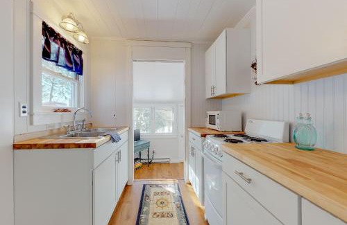 Orland House | Family-Friendly Retreat at Toddy Pond Jack for Memorable Stays