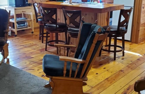 Trempealeau Cabin | Pet-Friendly Toddy's Cabin: Rated 10/10 with Breakfast & More