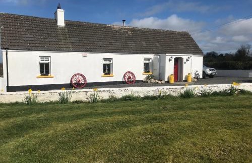 Bellananagh House | Pet-Friendly Oceanview at Toddys Cottage & Stables