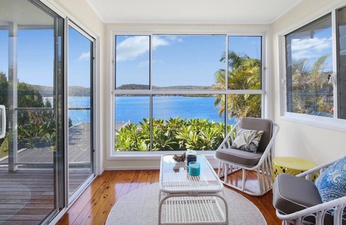 Wagstaffe House | TOFUA - Breathtaking Absolute Waterfront Escape Awaits