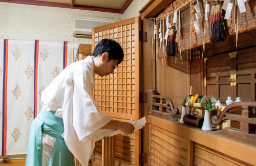 Isehara Hotel | Top-Rated Togakubo with Hot Tub & Breakfast Included