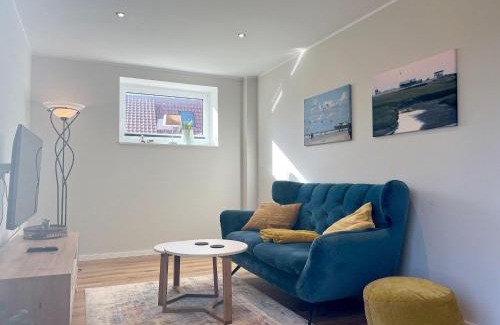 St. Peter-Ording Apartment | Family-Friendly Tohuus-Whg-01-Uennen with Kitchen Access