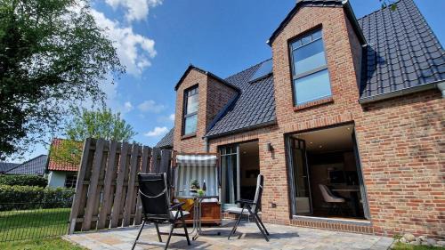 St. Peter-Ording Apartment | Family-Friendly Tohuus-Whg-01-Uennen with Kitchen Access