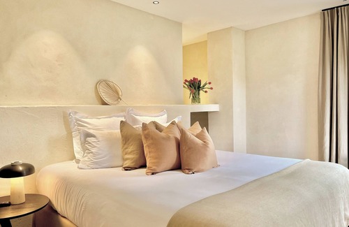 Saint-Paul-de-Vence House | Toile Blanche: Guest Rated 9.8 with Pool & Family Amenities