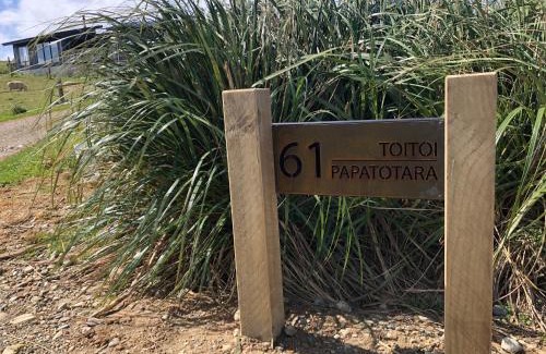 Papatotara Bed & Breakfast | Stunning Oceanfront Retreat at Toi Toi Papatotara