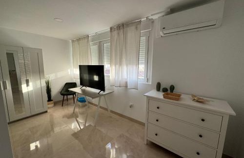 Almeria House | Premium Rooms at Tokyo Los Genoveses with Private Bath