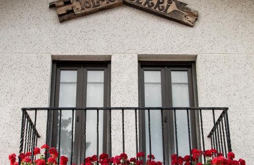 Zumaia House | Oceanfront Tolare-Berri: Rated 9.4/10 & Family-Friendly