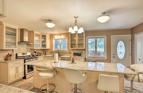 Toledo House | Relaxing Toledo Home with Golf Course Access & Spa