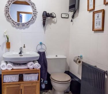 Madridejos Apartment | Discover Toledo Mágico: Family-Friendly Stay Awaits!