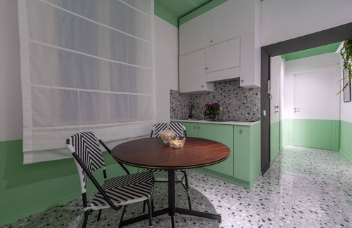 Quartieri Spagnoli Apartment | Spacious Toledo Theater Apartment for 8 in Naples' Heart