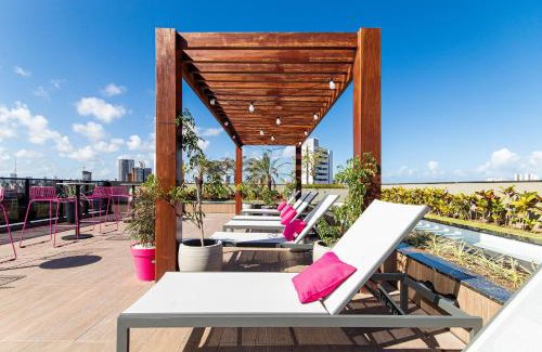 Boa Vista Apartment | Relaxing Tolive One Studio Garden with Pool & Hot Tub