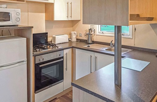 York House | Cozy Caravan with Lake View and Family-Friendly Amenities
