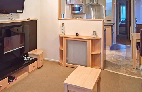 York House | Cozy Caravan with Lake View and Family-Friendly Amenities