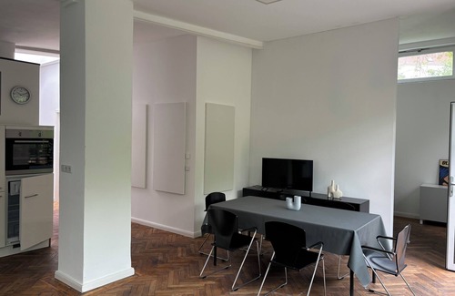 Weissensee House | Central Guesthouse Loft in Berlin with Pet-Friendly Amenities