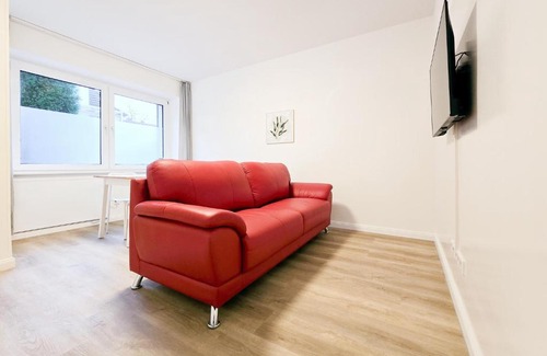 Buchholz Apartment | Tolstov Apartments - 2 Room Apartment - 25 min Messe DUS