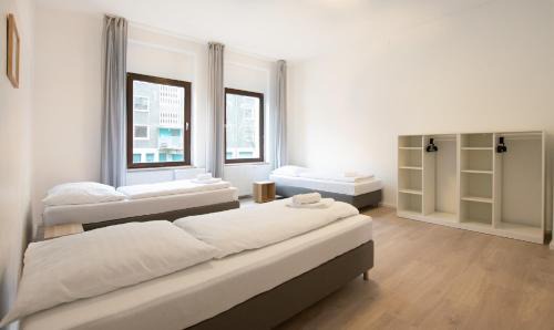 Neuenkamp Apartment | RAJ Living: 4 Room Apartments Near Messe DUS
