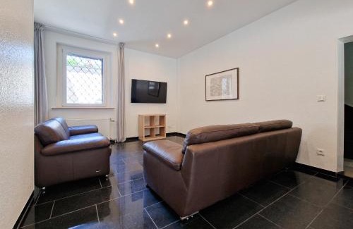 Viersen Apartment | Discover RAJ Living: Central Location with 11 Cozy Rooms