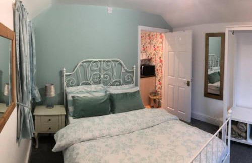 Crosby Apartment | Family-Friendly Retreat at Tom and Angela’s Place